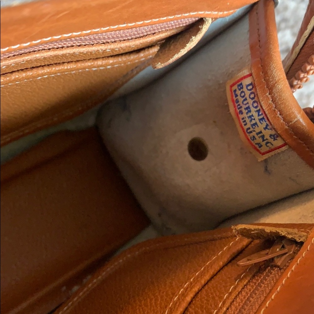 Vintage Dooney & Bourke crossbody purse - Picture 12 of 16
